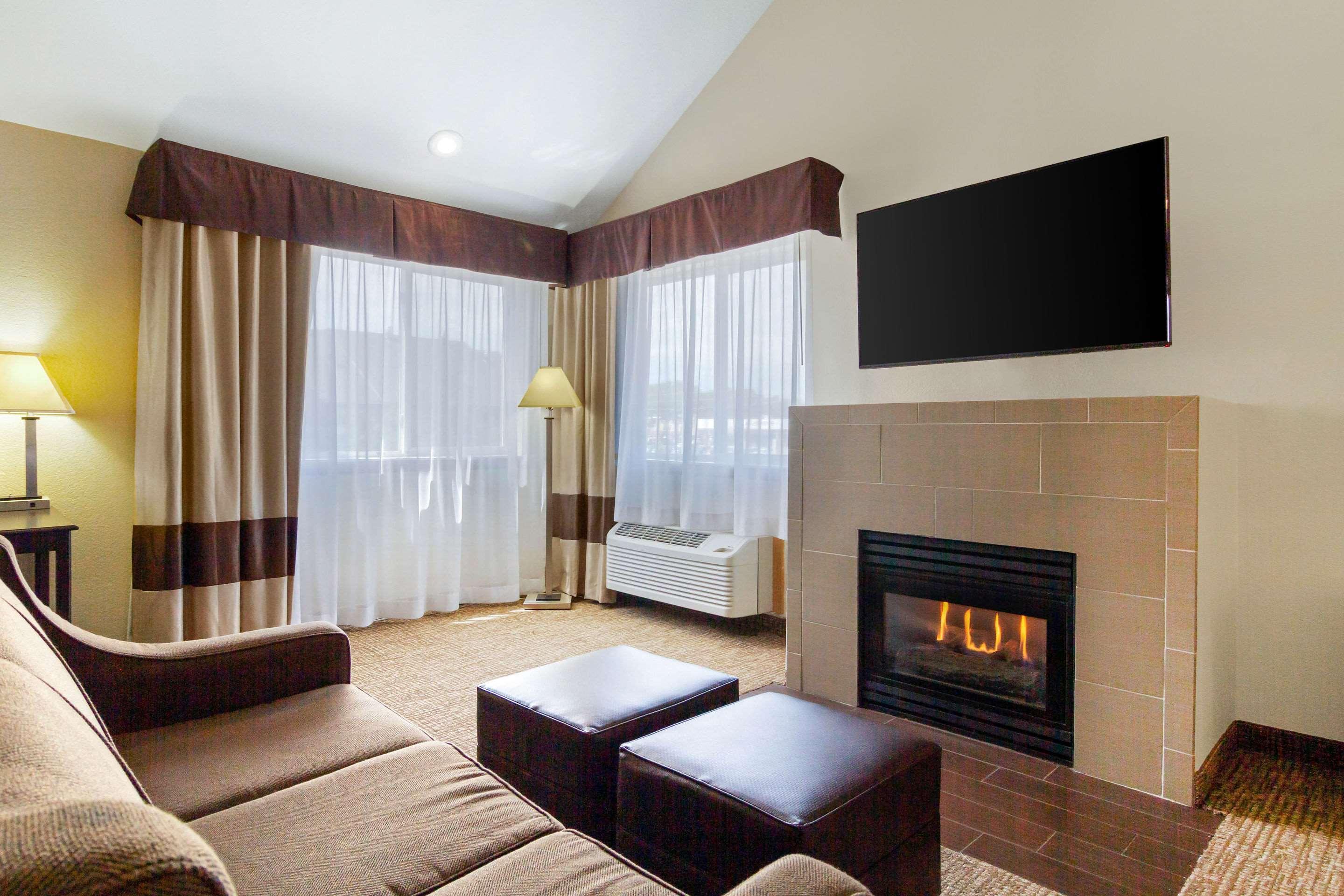 Comfort Inn & Suites Greeley Ngoại thất bức ảnh