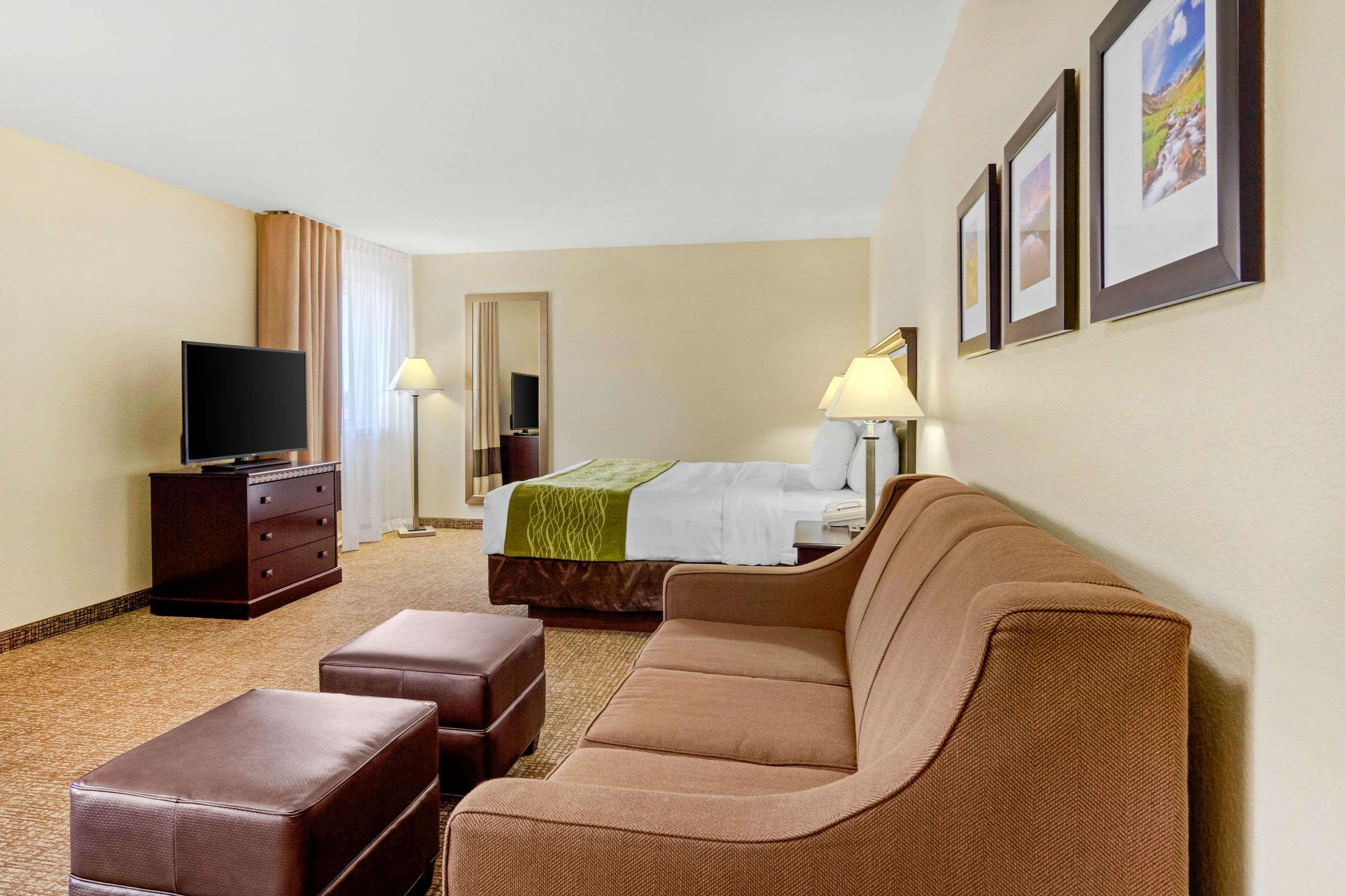 Comfort Inn & Suites Greeley Ngoại thất bức ảnh