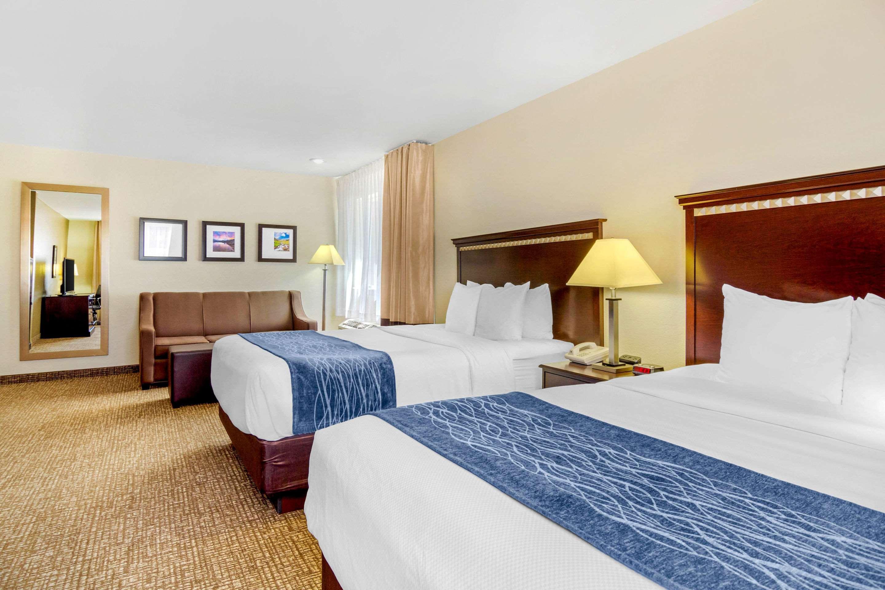 Comfort Inn & Suites Greeley Ngoại thất bức ảnh