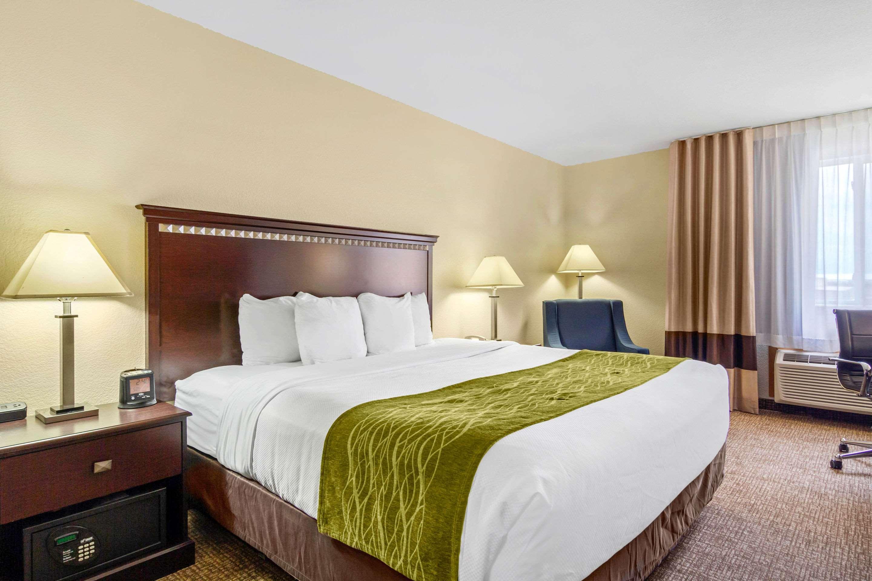 Comfort Inn & Suites Greeley Ngoại thất bức ảnh