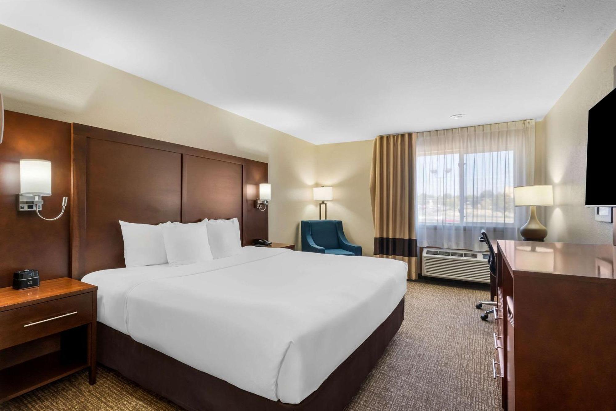 Comfort Inn & Suites Greeley Ngoại thất bức ảnh