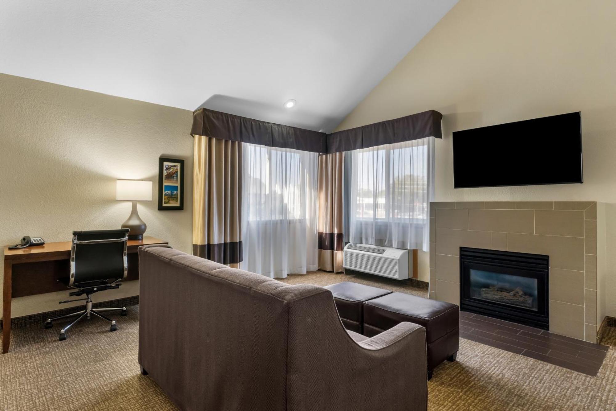 Comfort Inn & Suites Greeley Ngoại thất bức ảnh