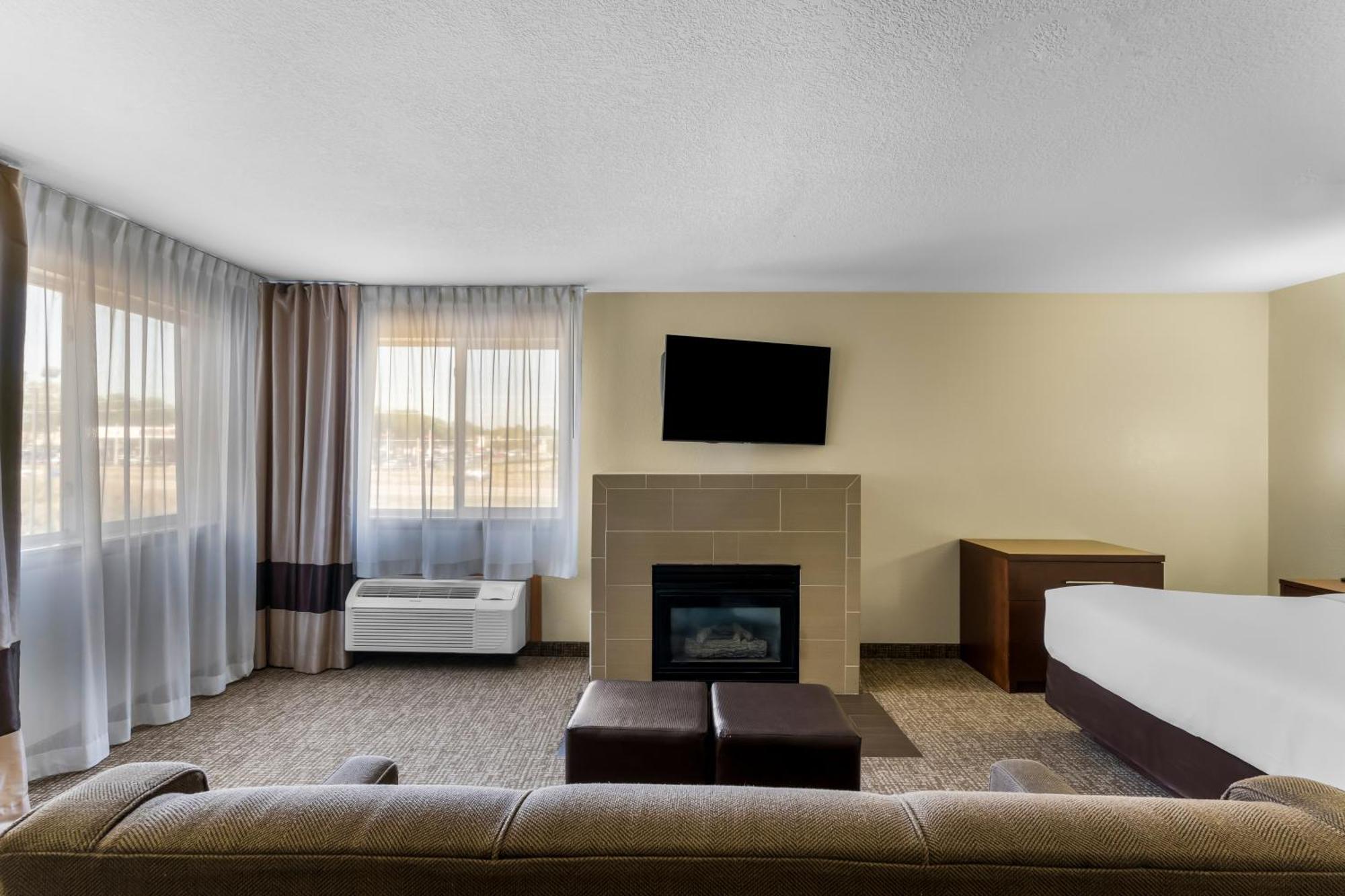 Comfort Inn & Suites Greeley Ngoại thất bức ảnh